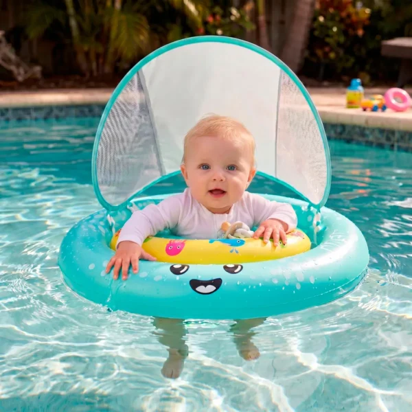 Bebê utilizando Baby Float Exercise Swimming Nash na piscina.